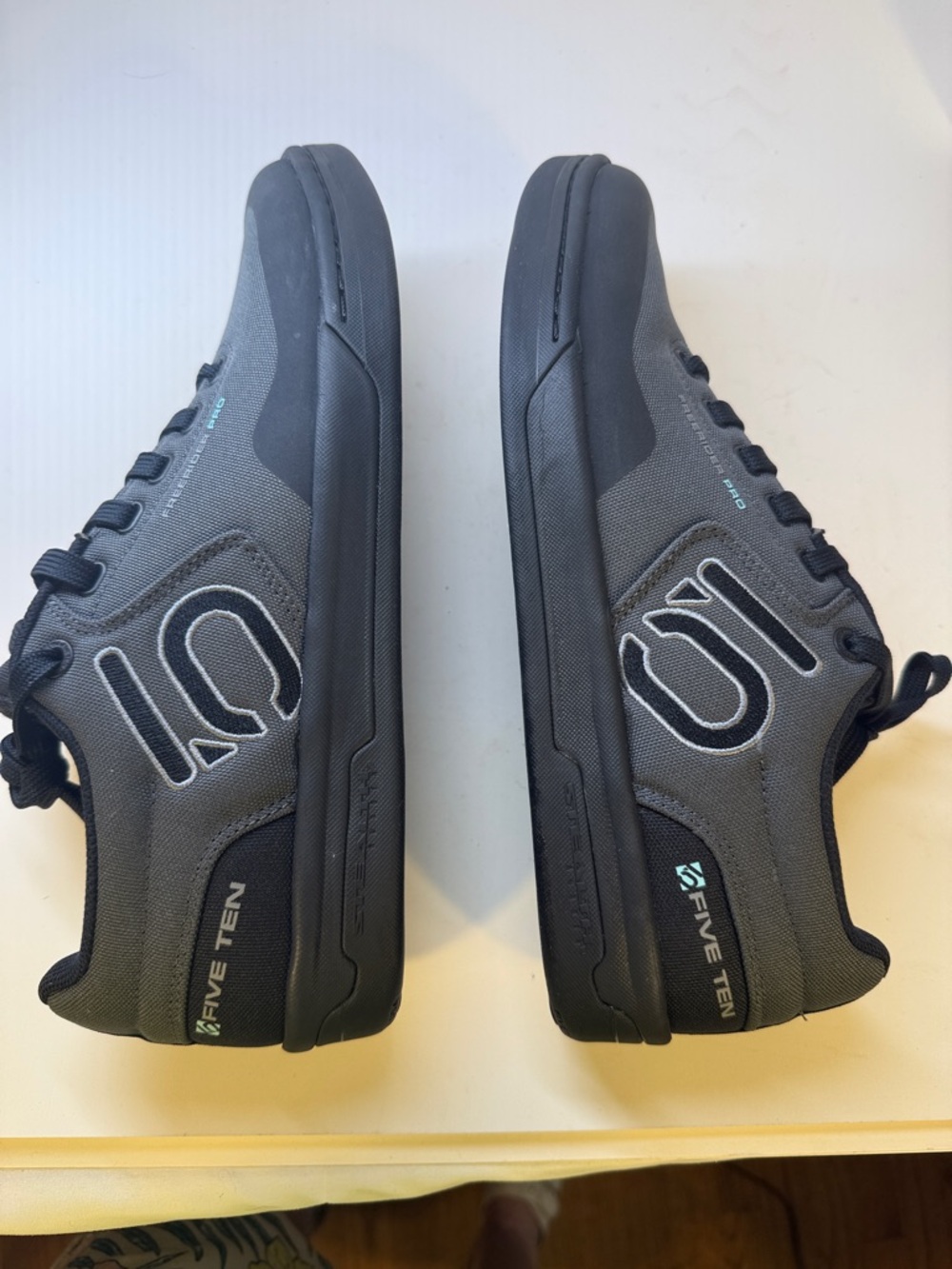 ADIDAS FIVE TEM FREERIDER MOUNTAIN BIKE SHOES. NEVER WORN BRAND NEW SZ 11.5 - Picture 4 of 16